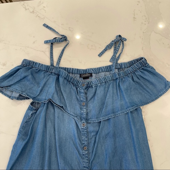 🎉HOST PICK🎉 Lucky Brand Jean top w/buttons - Picture 11 of 16